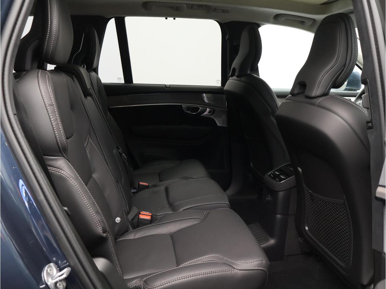 Volvo XC90 2.0 T8 Plug-in hybrid AWD Ultra Bright / Trekhaak / Luchtvering / B&W Audio / Stoelventilatie + Massage / 360 Camera / Head-up Display / Getint Glas /