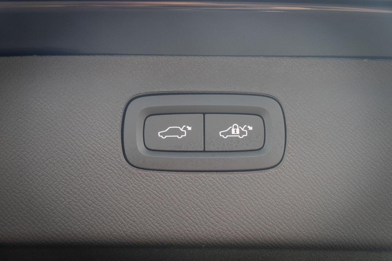 Volvo XC90 2.0 T8 Plug-in hybrid AWD Ultra Dark | Bowers & Wilkins Premium Audio | Luchtvering | 360 Camera | Head-Up | Massage + ventilatie | 22 Inch Velgen | Full Options |