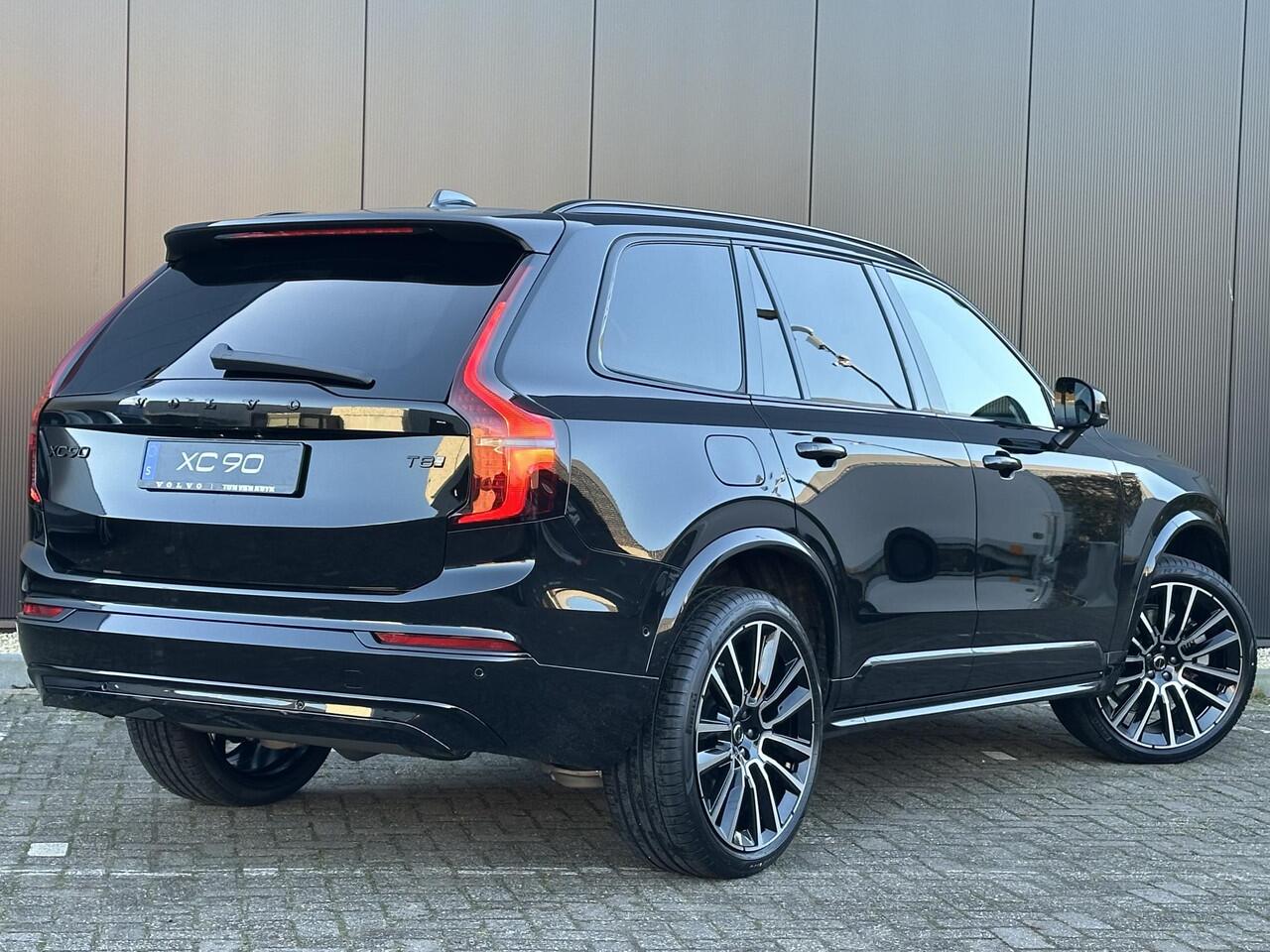 Volvo XC90 2.0 T8 Plug-in hybrid AWD Ultra Dark Exec. Ed. Panorama dak / Luchtvering / Bowers& Wilkins audio / Head-up display / Geventileerd leder met massagefunctie voorstoelen / Nubuck hemelbekl. / 22 inch wielen