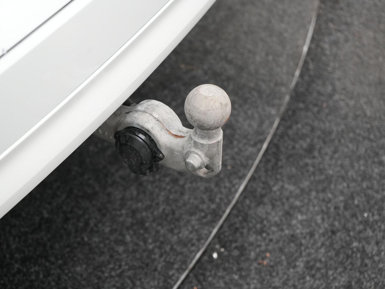 Volvo XC90 T8 Recharge AWD Core Bright LONG RANGE Plug In Hybrid 456pk 7-Persoons Dealer O.H PHEV | Trekhaak Af Fabriek | Adaptive Cruise | Camera | Lederen Sportstoelen Memory & Verwarmd | Google Assistent | Apple Carplay | Stuur Verwarmd | Virtual | Blis | Navigat