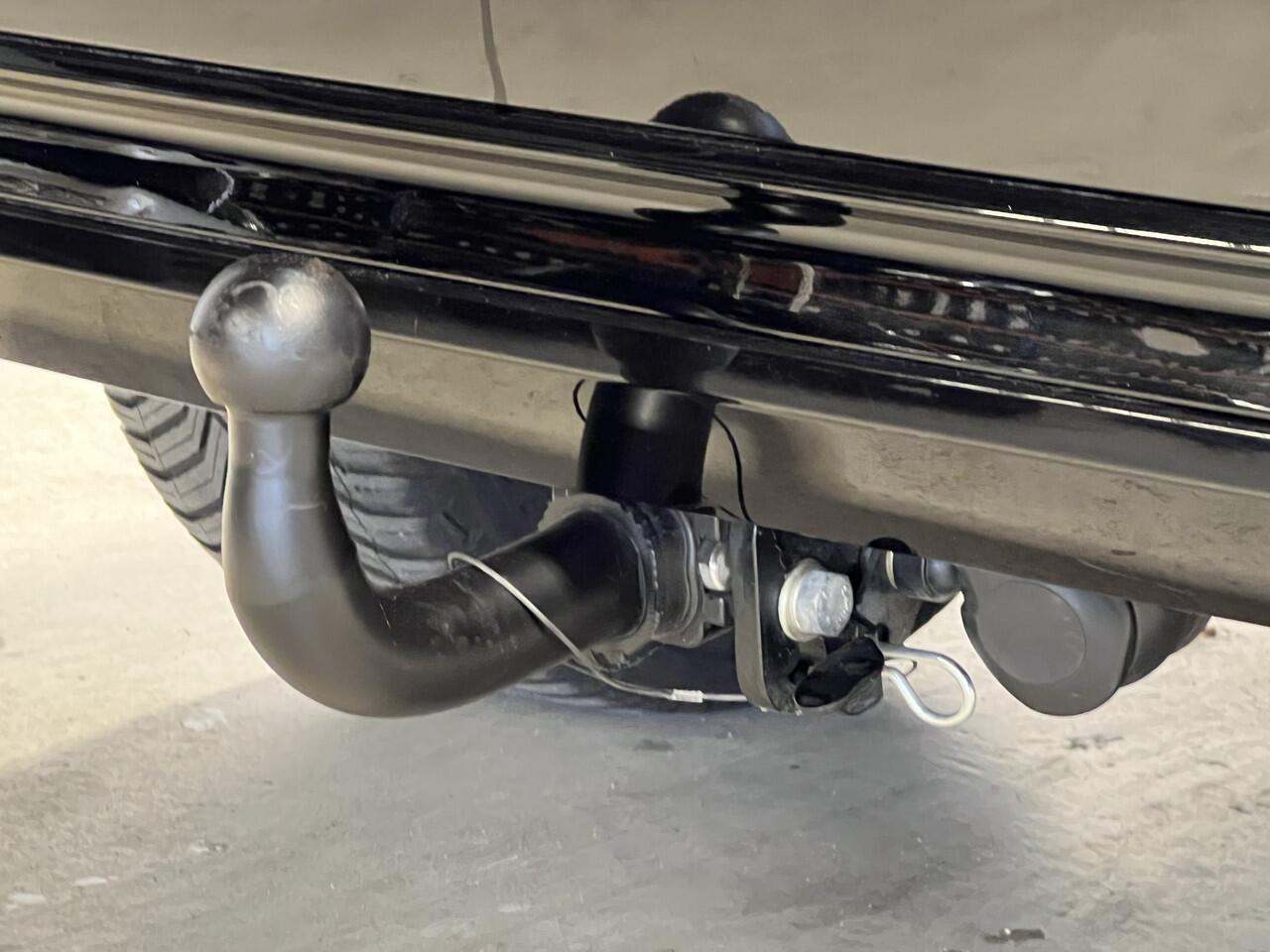 Volvo XC90 2.0 T8 Recharge AWD Plus Dark Long Range | Android/Apple Carplay | LM Velgen 20" | Trekhaak | Voorstoelen + Achterbank + Stuur Verwarmd | Adaptieve Cruise Control |