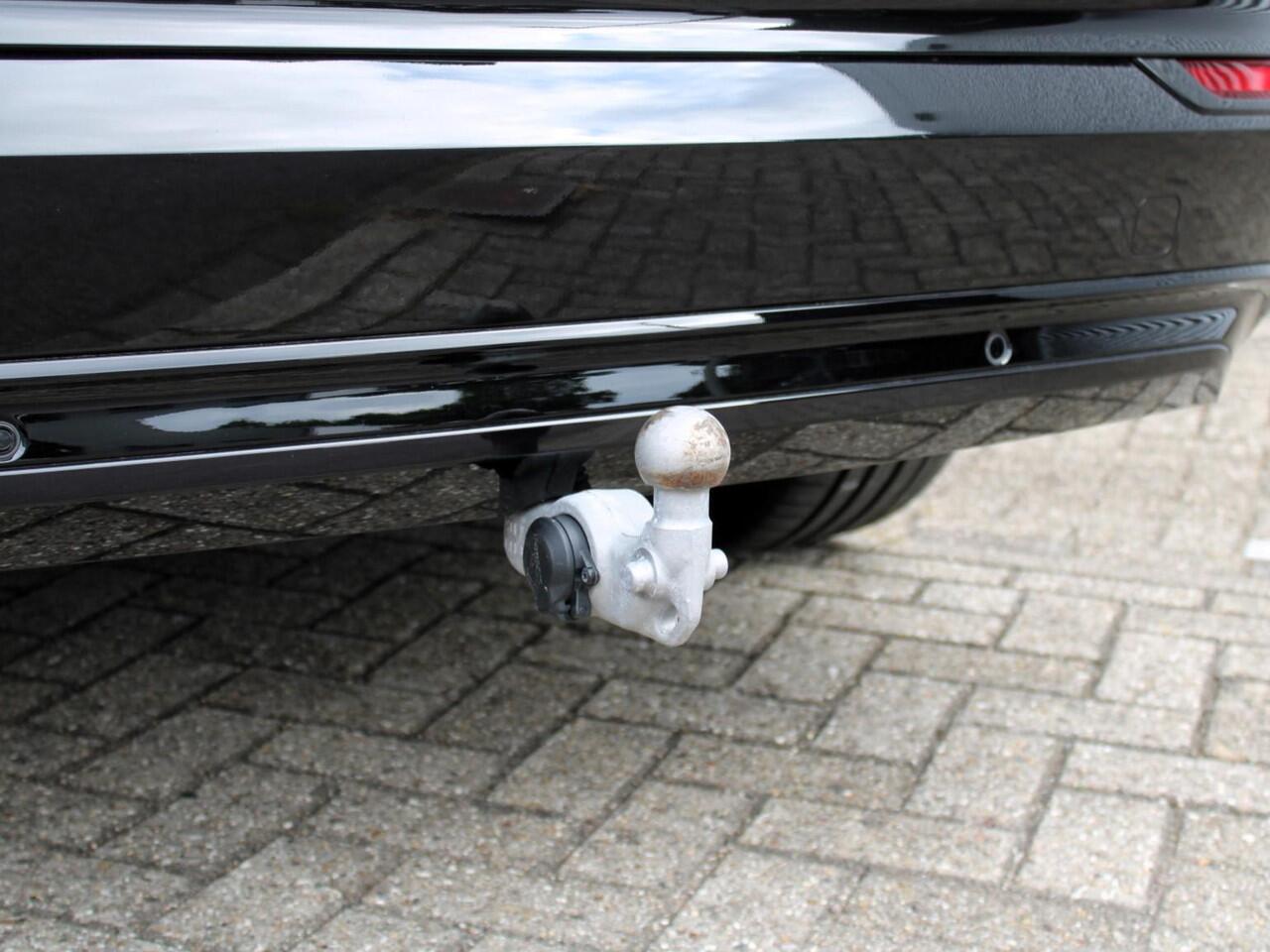 Volvo XC90 2.0 T8 Recharge AWD Ultra Dark Automaat / Trekhaak / Luchtvering / Bowers & Wilkins / Head-Up Display / 360 Camera / Panoramadak / 22" velgen