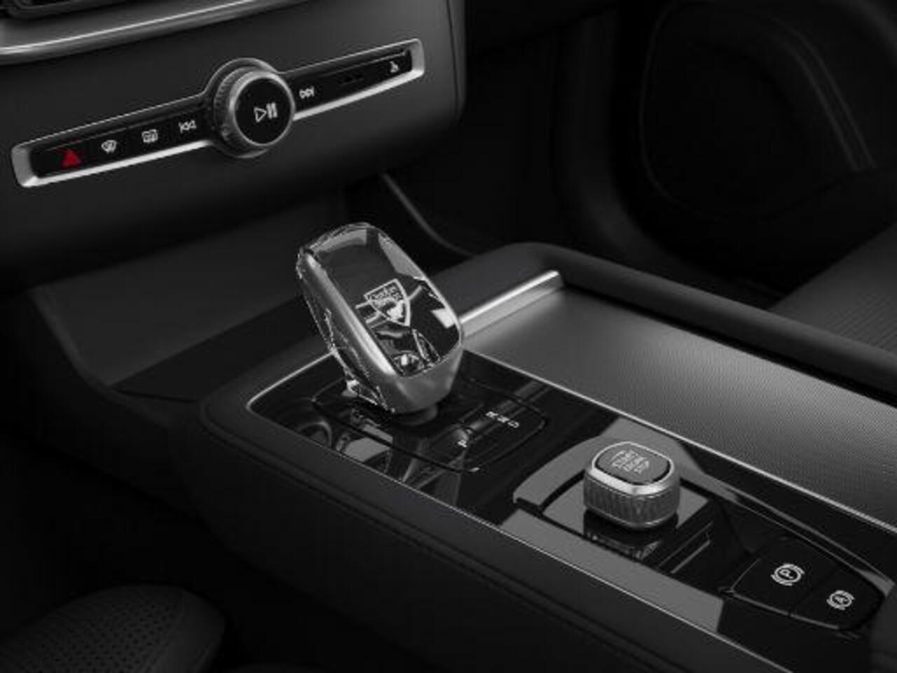 Volvo XC90 T8 Plug-in hybrid AWD Ultra Black Edition | Nu te bestellen! | Geperforeerd Nappaleder | Harman/Kardon Audio | Massagestoelen |