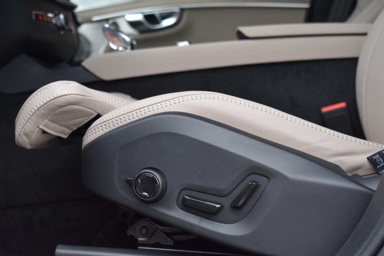 Volvo XC90 T8 455PK Plug-in hybrid AWD Ultra Dark | Bowers & Wilkins | Luchtvering | Massage | 21 inch |