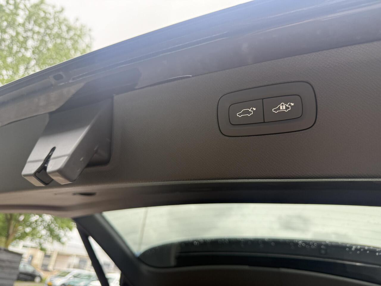 Volvo XC90 2.0 T8 Recharge AWD Plus Bright Trekhaak l leder l 360