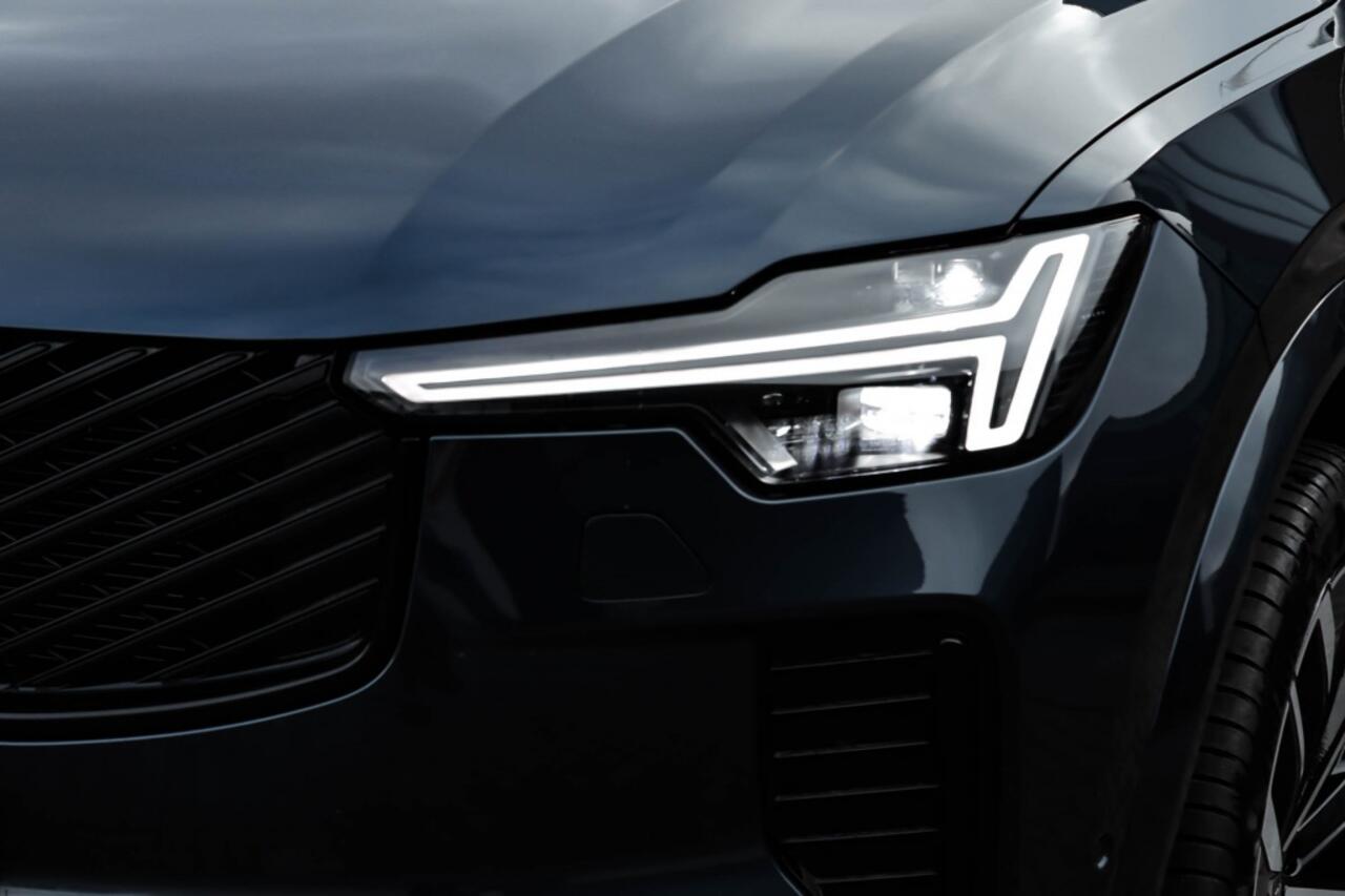 Volvo XC90 MY26 Plus Bright Recharge Plug-In Hybrid AWD Pano l 360 l HUD l