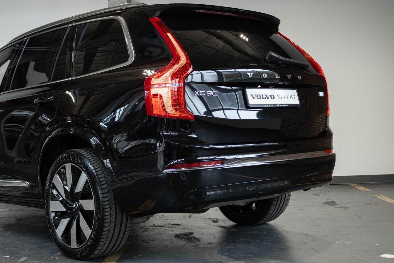 Volvo XC90 T8 Plug-in hybrid AWD Ultra Bright | Verwarmbare voorstoelen | Verwarmbaar stuurwiel | Verwarmbare achterbank | Premium audio by Bowers & Wilkins | Panoramadak | Luchtvering | Rondom zichtcamera | 21 inch Lichtmetalen velgen