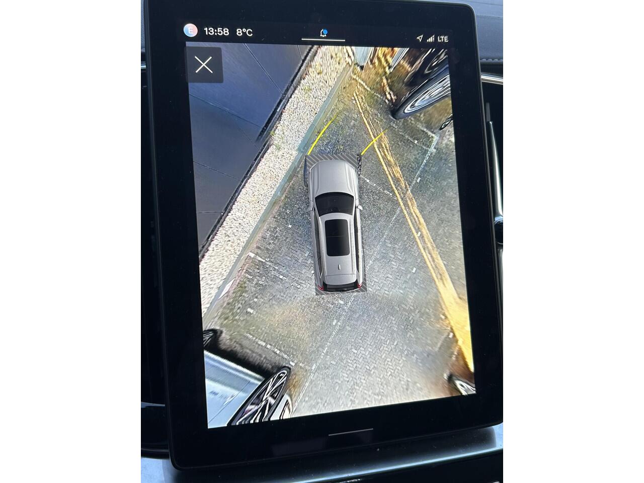 Volvo XC90 2.0 T8 Plug-in hybrid AWD Ultra Dark Panorama dak / Head-up display / Luchtvering / Elektr. stoelverstelling / Stoel-, stuur-, achterbank verwarming / Harman Kardon Audio