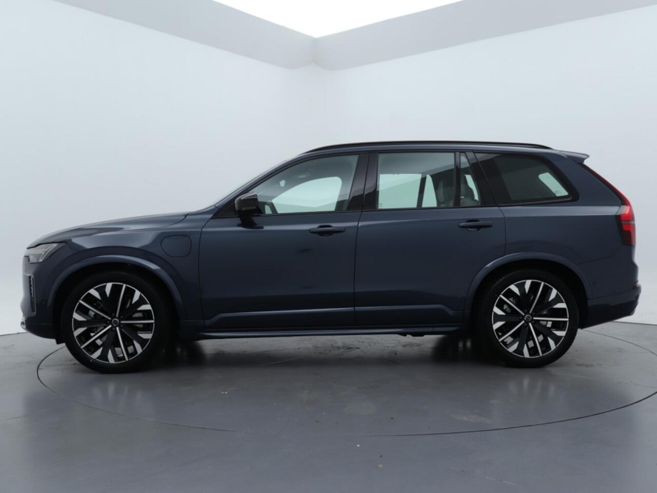 Volvo XC90 T8 Plug-in AWD Ultra Dark | Luchtvering | Trekhaak | Massagestoe