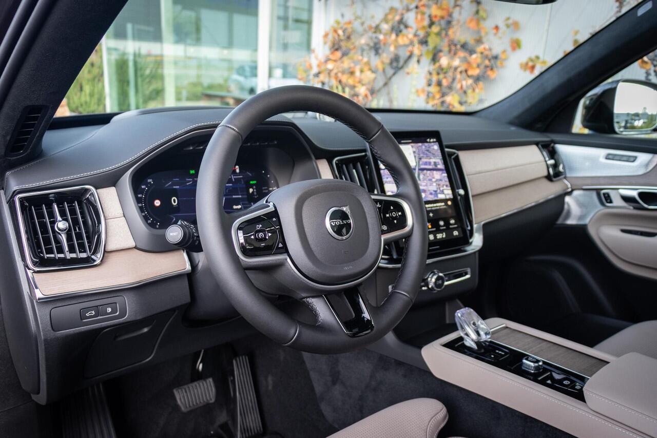 Volvo XC90 2.0 T8 Plug-in hybrid AWD Ultra Dark | Bowers & Wilkins Premium Audio | Luchtvering | 360 Camera | Head-Up | Massage + ventilatie | 22 Inch Velgen | Full Options |