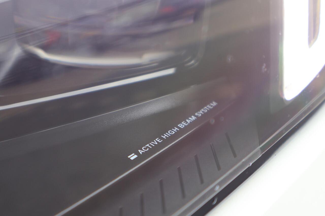 Volvo XC90 T8 Plug-in hybrid AWD Plus Bright | Panoramadak | 360 Camera | Head-Up Display | Getint glas