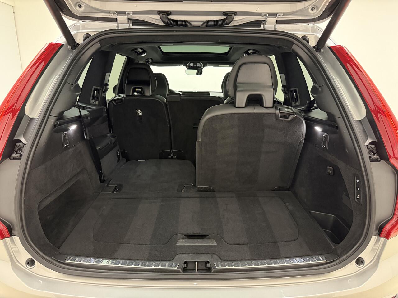 Volvo XC90 T8 AWD Ultimate Dark / 22'' EVERLAST / Luchtvering / Bowers en Wilkins / HUD / 360 graden camera /