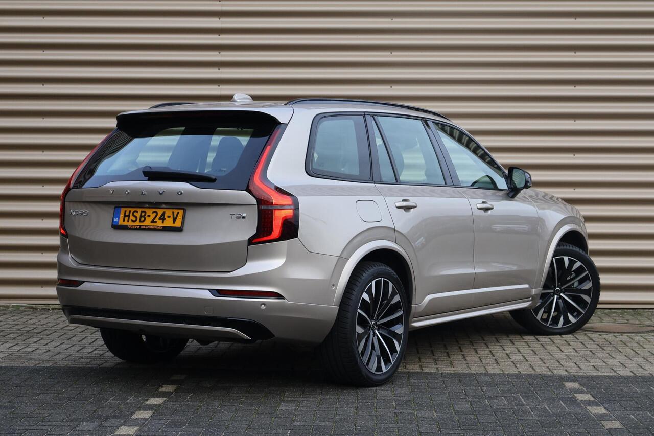 Volvo XC90 T8 Plug-in hybrid AWD Ultra Dark | Luchtvering | Bowers & Wilkins | Geventileerd leder | Trekhaak elektr.