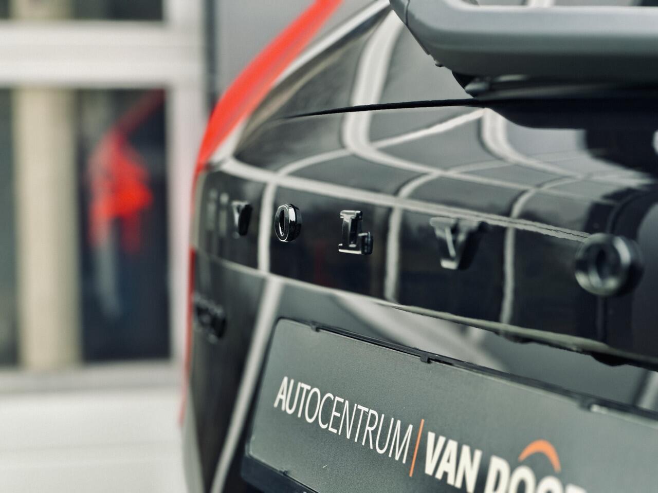 Volvo XC90 2.0 T8 Recharge AWD | Dark Label | Pano | Luchtvering | Bower & Wilkens | Trekh | Massagestoelen | VOL OPTIES | Incl BTW