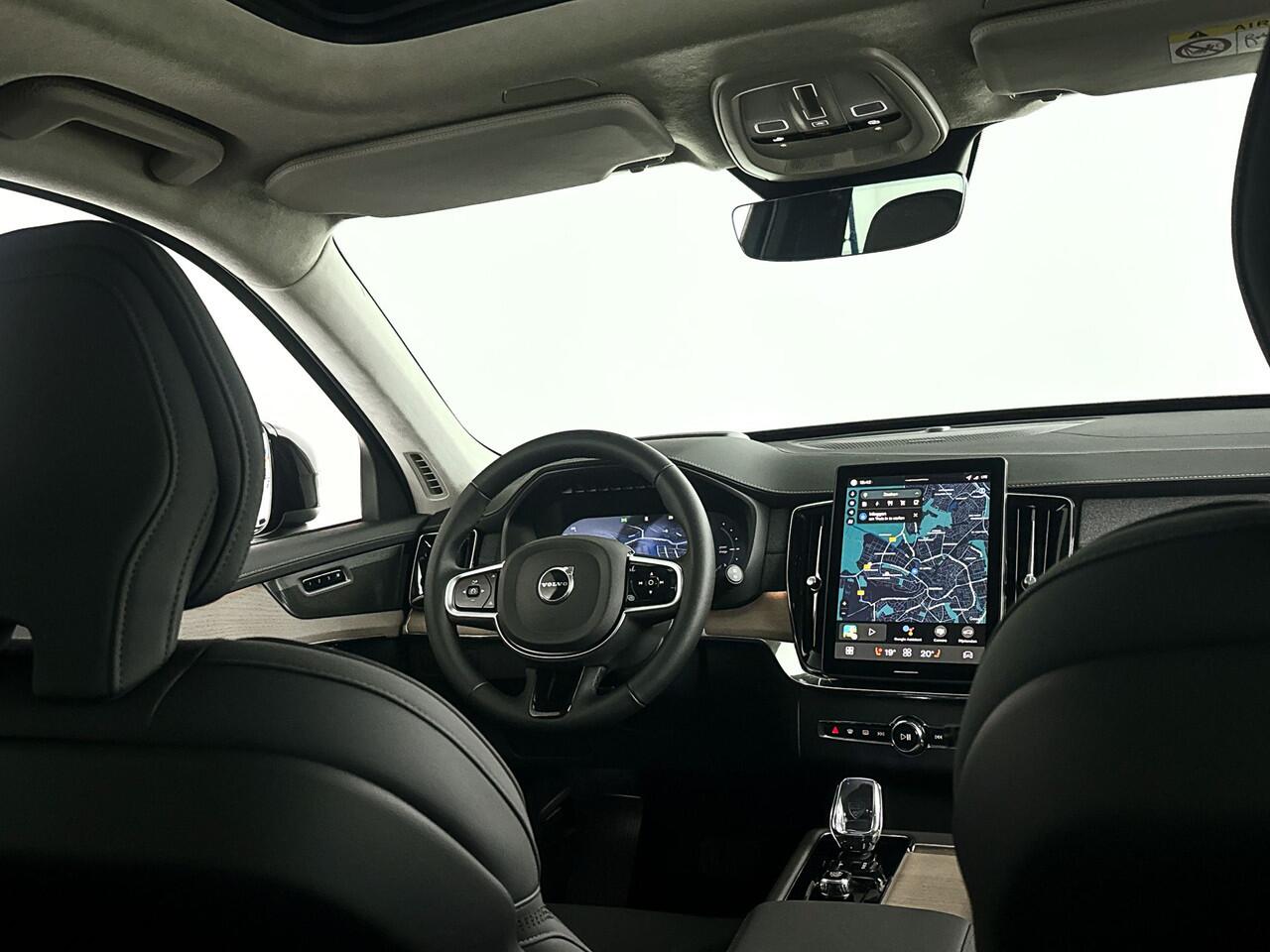 Volvo XC90 T8 Plug-in hybrid AWD Ultra Dark | Panoramadak | 360° camera | Head-up Display | Luchtvering | Harman Kardon | Stoel- en Stuurverwarming | Trekhaak