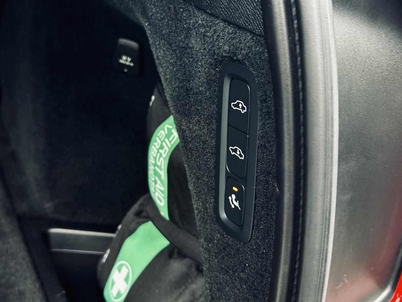 Volvo XC90 2.0 T8 Recharge | AWD | Dark Label | Faceliftmodel | Luchtvering | Panodak | Trekhaak | Leer | Stoelverw/ventilatie | Incl BTW