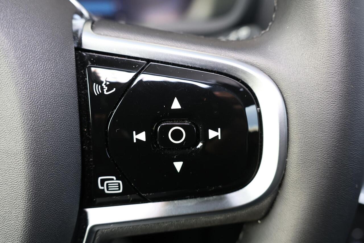 Volvo XC90 T8 Recharge AWD Plus Bright - Panorama/schuifdak - IntelliSafe Assist & Surround - 360º Camera - Harman/Kardon audio - Adaptieve LED koplampen - Verwarmde voorstoelen, stuur & achterbank - Parkeersensoren voor & achter - Elektr. bedienb. voorstoelen met g