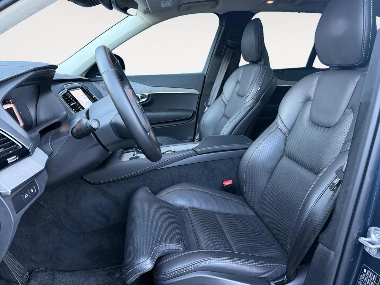 Volvo XC90 2.0 T8 Recharge AWD Ultra Dark | Trekhaak | Massagefunctie | Panoramadak | Extra getint glas |