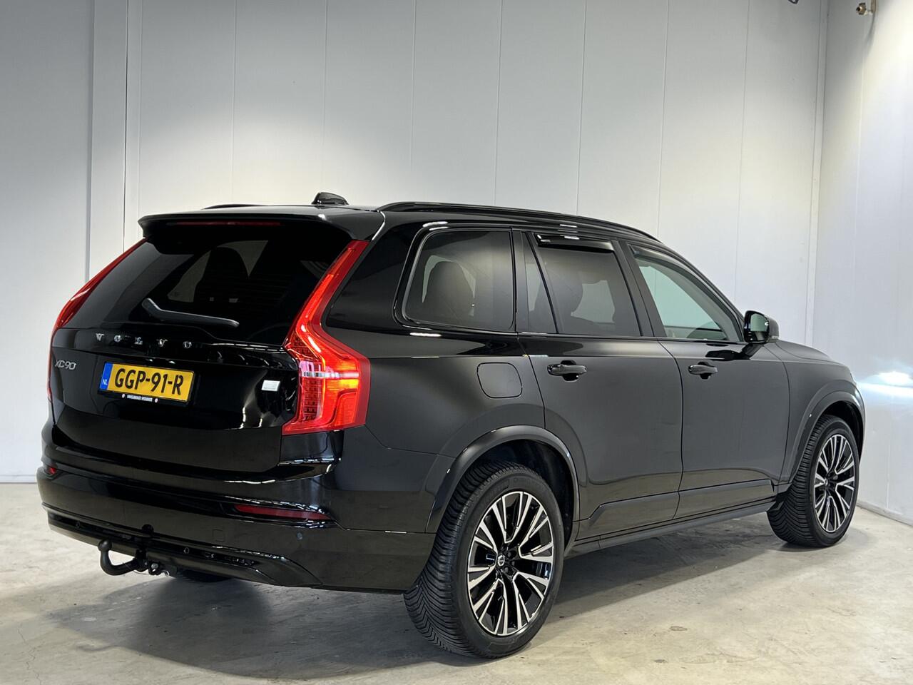 Volvo XC90 2.0 T8 Recharge AWD Plus Dark Long Range | Android/Apple Carplay | LM Velgen 20" | Trekhaak | Voorstoelen + Achterbank + Stuur Verwarmd | Adaptieve Cruise Control |