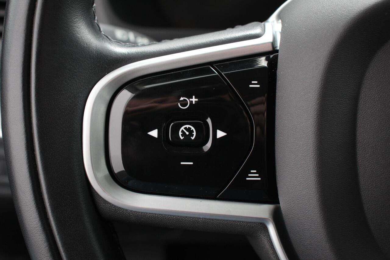 Volvo XC90 2.0 T8 Recharge AWD Inscription Expression | Navigatie | Apple Carplay/Android Auto | Parkeersensoren | Stoel- en stuurverwarming | Adaptive Cruise Control | Virtual Cockpit | Elektrisch inklapbare trekhaak | Elektrisch verstelbare bestuurderstoel met g