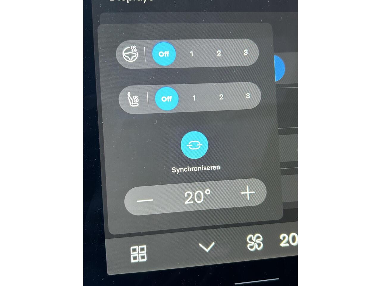 Volvo XC90 2.0 T8 Plug-in hybrid AWD Ultra Dark Panorama dak / Head-up display / Luchtvering / Elektr. stoelverstelling / Stoel-, stuur-, achterbank verwarming / Harman Kardon Audio