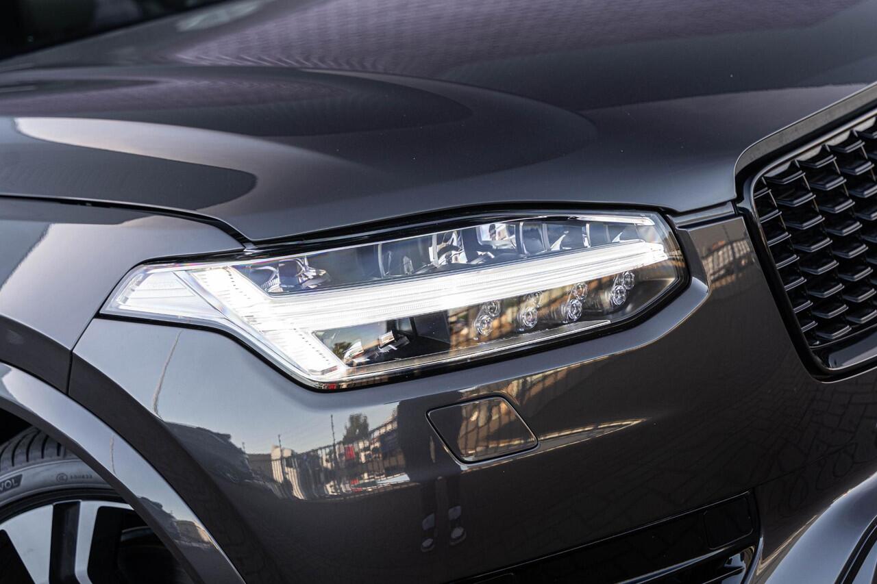 Volvo XC90 T8 Recharge AWD Ultra Dark | 7-Zits | Longe Range | Google | Schuif-/Kanteldak | Memory | 360 Camera | Bowers & Wilkins Audio | Park Assist | Getint Glas | DAB | Adaptieve Cruise | Draadloos Telefoon Opladen | | 22" LM