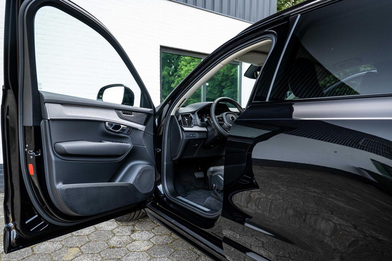 Volvo XC90 2.0 T8 AWD Plus Dark Luchtvering Stoelventilatie