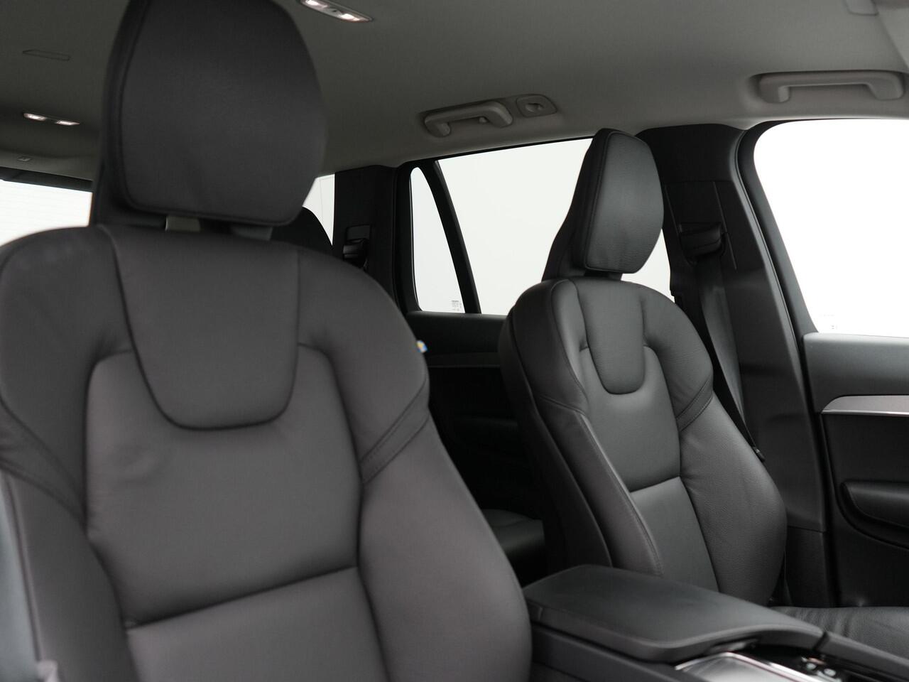 Volvo XC90 T8 Recharge AWD Core Bright LONG RANGE Plug In Hybrid 456pk 7-Persoons Dealer O.H PHEV | Trekhaak Af Fabriek | Adaptive Cruise | Camera | Lederen Sportstoelen Memory & Verwarmd | Google Assistent | Apple Carplay | Stuur Verwarmd | Virtual | Blis | Navigat