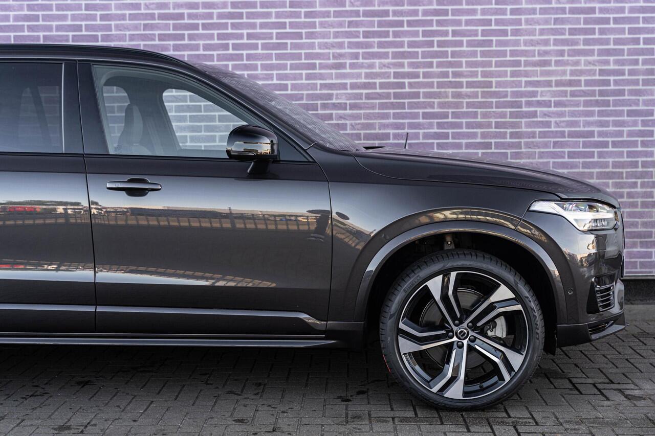 Volvo XC90 T8 Recharge AWD Ultra Dark | 7-Zits | Longe Range | Google | Schuif-/Kanteldak | Memory | 360 Camera | Bowers & Wilkins Audio | Park Assist | Getint Glas | DAB | Adaptieve Cruise | Draadloos Telefoon Opladen | | 22" LM