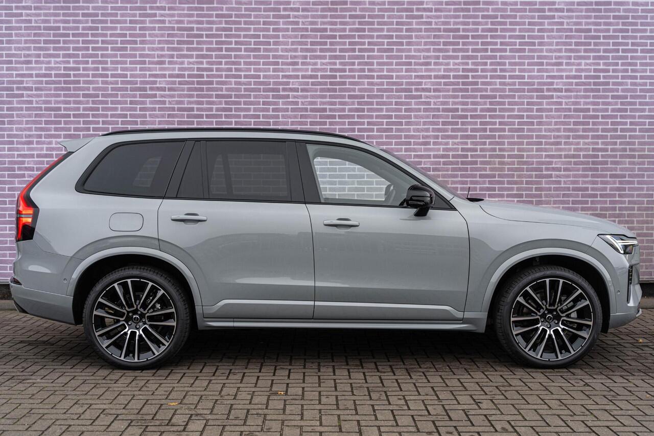 Volvo XC90 T8 Plug-in hybrid AWD Ultra Dark | 7-Zits | Google | Longe Range | Luchtvering | Bowers & Wilkins Audio | Nappa Leder | Head-up Display | Standkachel | Getint Glas | Schuif-/Kanteldak | 22" LM