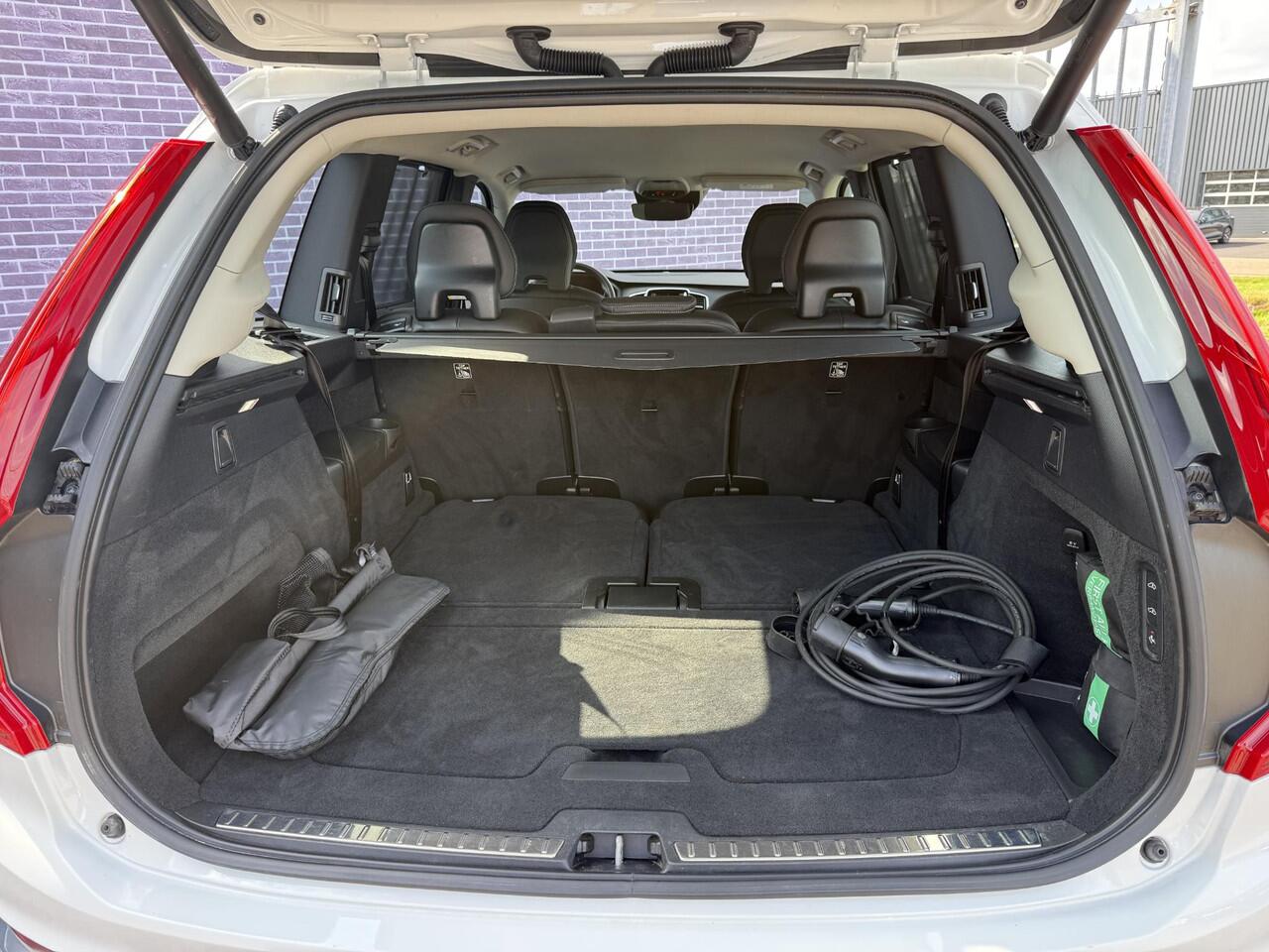 Volvo XC90 2.0 T8 Recharge AWD Inscription | Long Range | Trekhaak | Harman/Kardon | Luchtvering | Blis | Adaptieve cruise controle | Stoel ventilatie | Stand kachel |