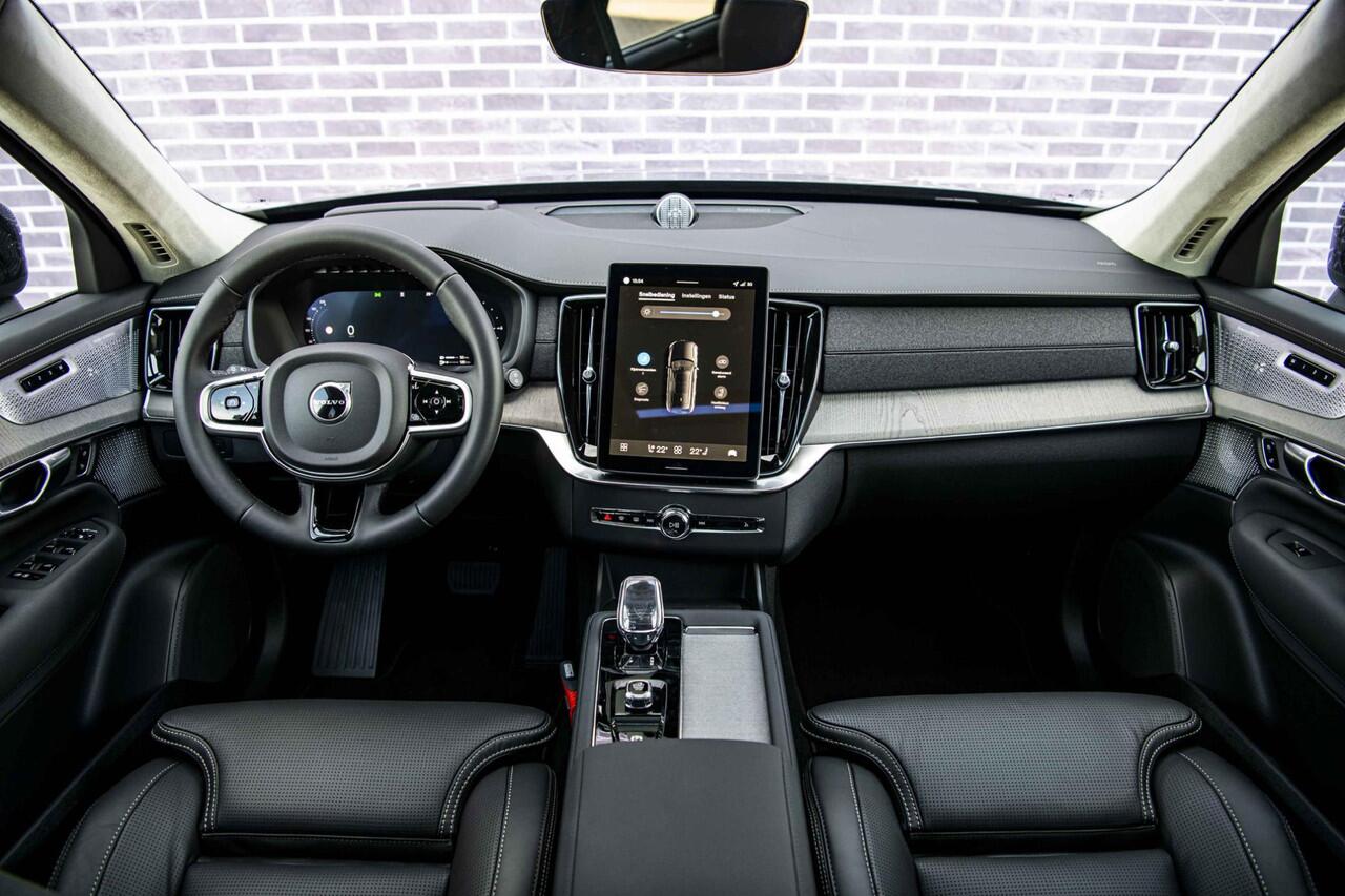Volvo XC90 2.0 T8 Plug-in hybrid AWD Ultra Dark Executive Edition | | Luchtvering | Panoramadak | Stoel-/Stuurverwarming | Massagestoelen | 360° parkeercamera | Head-Up Display | LED Matrix koplampen | Adaptieve Cruise Control |