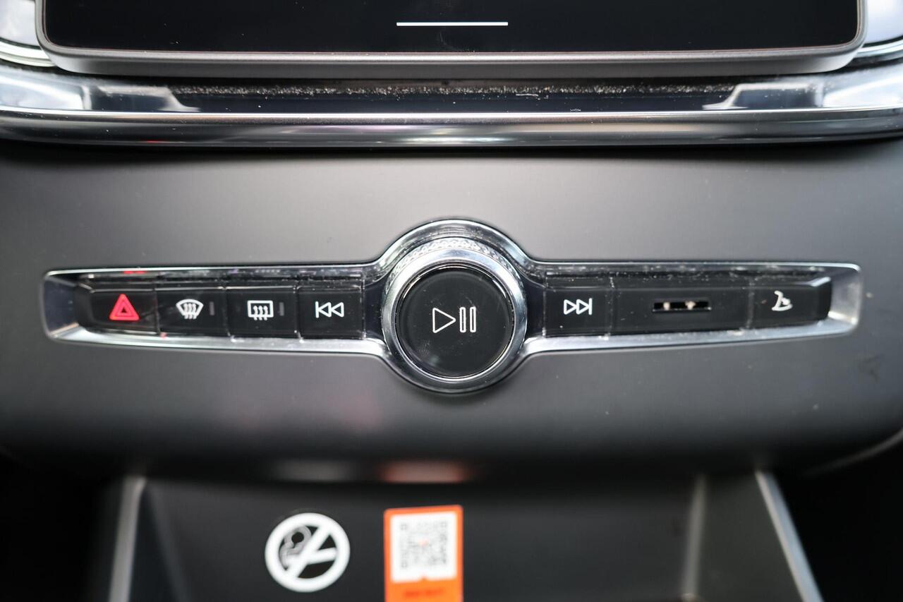 Volvo XC90 T8 Recharge AWD Plus Bright - Panorama/schuifdak - IntelliSafe Assist & Surround - 360º Camera - Harman/Kardon audio - Adaptieve LED koplampen - Verwarmde voorstoelen, stuur & achterbank - Parkeersensoren voor & achter - Elektr. bedienb. voorstoelen met g