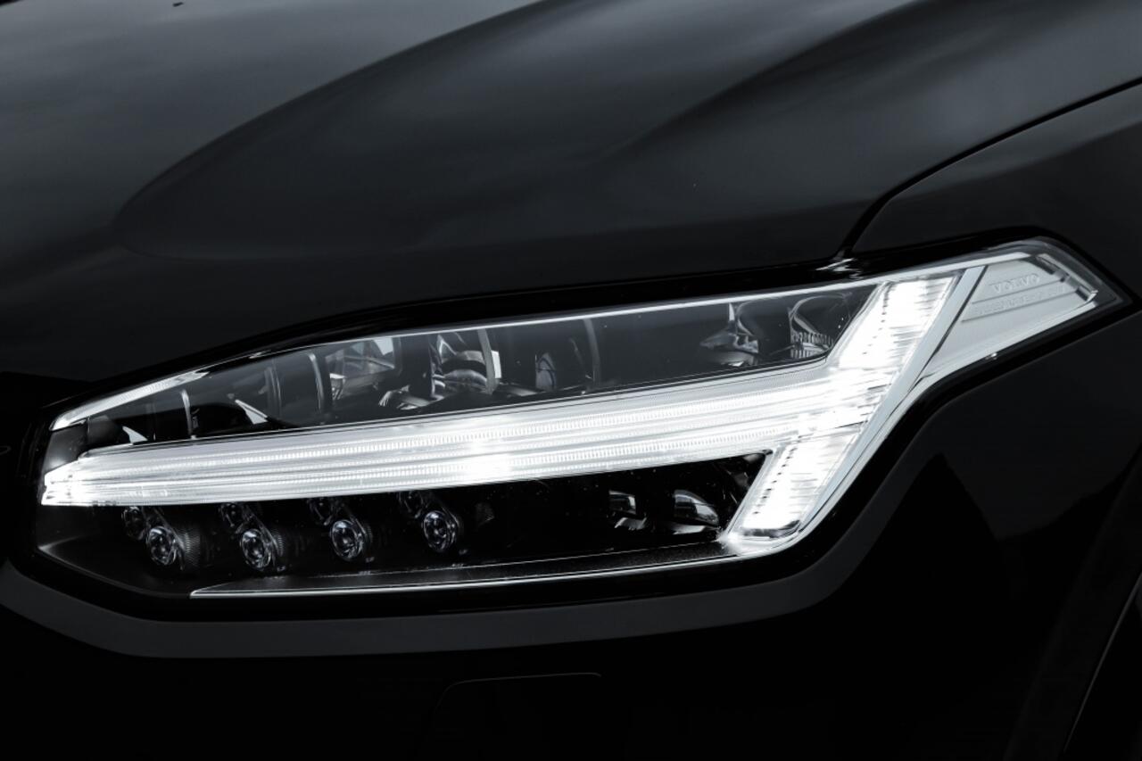 Volvo XC90 Ultimate Bright Recharge Plug-In Hybrid AWD Long Range l Pano l