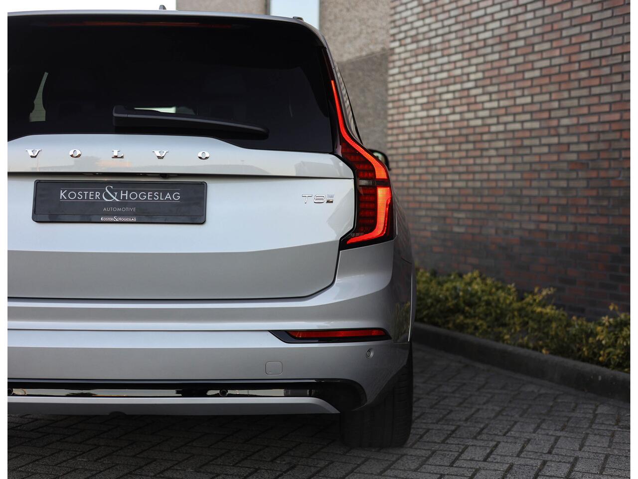 Volvo XC90 T8 AWD Ultra Dark | Pano - Trekhaak - B&W