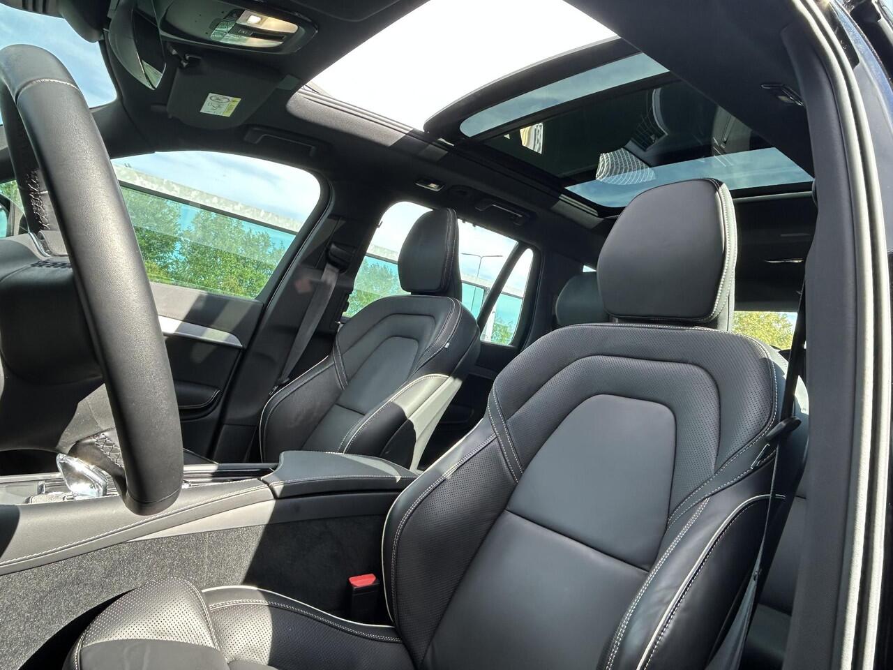 Volvo XC90 2.0 T8 Plug-in hybrid AWD Ultra Dark Trekhaak, Luchtvering, Panoramadak, 4x Stoelverwarming, Bowers&Wilkins, Head-up display, 22 Inch