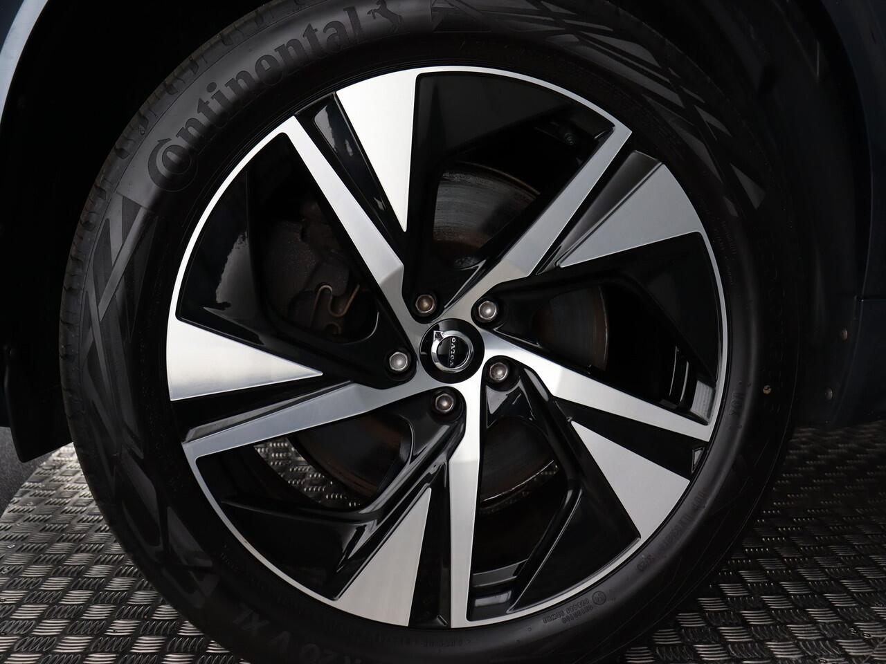 Volvo XC90 2.0 T8 Recharge AWD R-Design 7P (Elek. Trekhaak / Luchtvering / Pano / 360 Cam / Navi / ACC / Carplay)