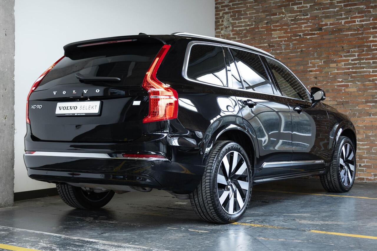 Volvo XC90 T8 Plug-in hybrid AWD Ultra Bright | Verwarmbare voorstoelen | Verwarmbaar stuurwiel | Verwarmbare achterbank | Premium audio by Bowers & Wilkins | Panoramadak | Luchtvering | Rondom zichtcamera | 21 inch Lichtmetalen velgen