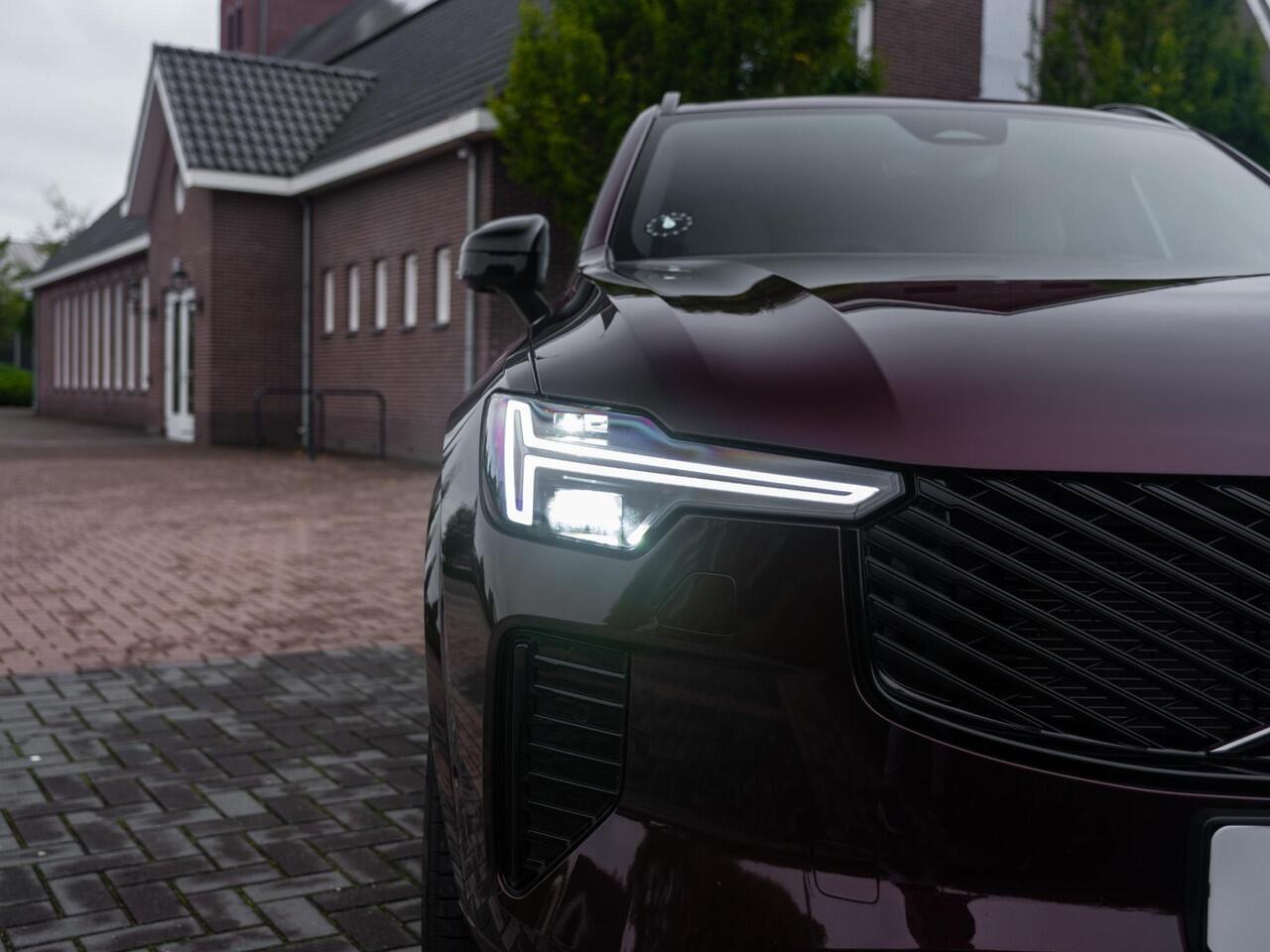 Volvo XC90 2.0 T8 Plug-in hybrid AWD Ultra Dark MY26 455pk | 7p | B&W Surround Stereo | Elek Trekhaak | Luchtvering | Nappa volleder + Stoelkoeling + Massage | 22" | HUD | Etc.. Etc..