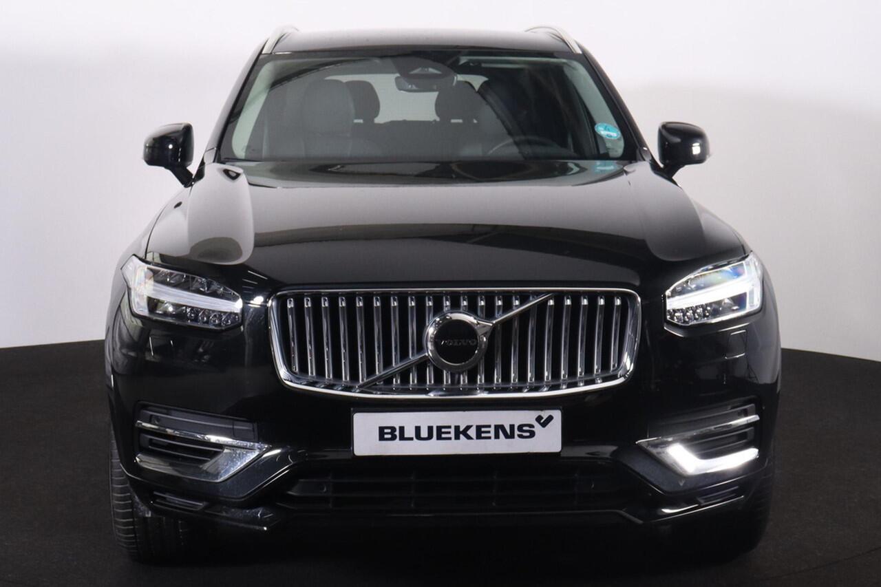 Volvo XC90 T8 Recharge AWD Core Bright - IntelliSafe Assist & Surround - Harman/Kardon audio - Adaptieve LED koplampen - Parkeercamera achter - Verwarmde voorstoelen, stuur & achterbank - Parkeersensoren voor & achter - Draadloze tel. lader - Extra getint glas - 20'