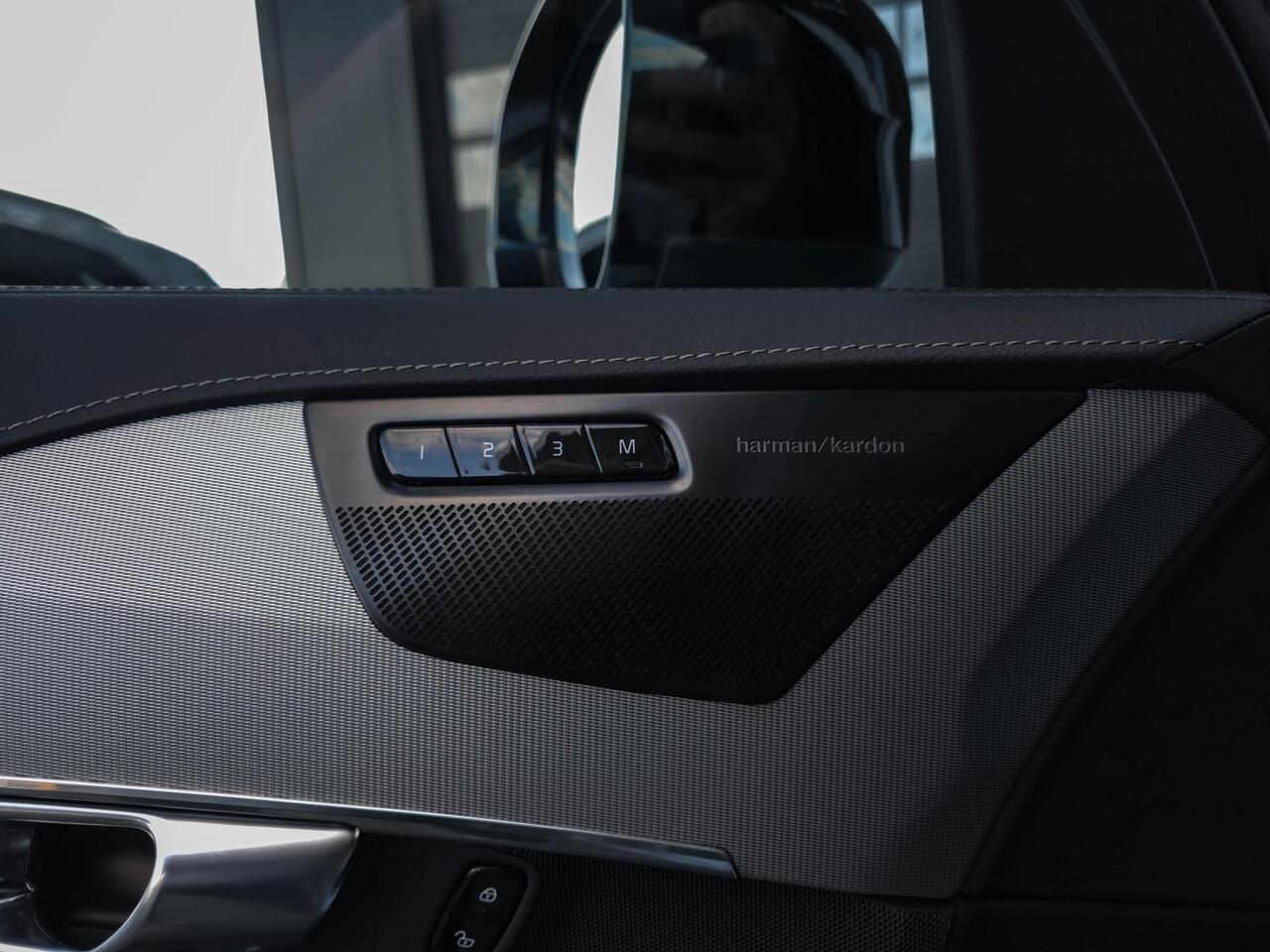 Volvo XC90 2.0 T8 LONG RANGE R-Design | PANO | 22" | H&K | Trekh. | Topv. | Massage | | BLIS | 1e eig. | dealer oh.