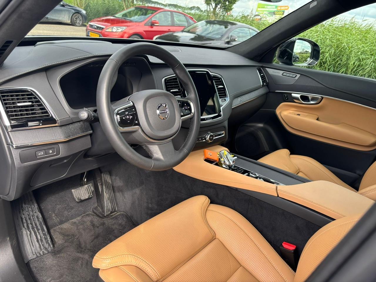 Volvo XC90 T8 Plug-in hybrid AWD Ultra Dark | 22"L.M.Velgen | Nappa Leder | Panoramadak |