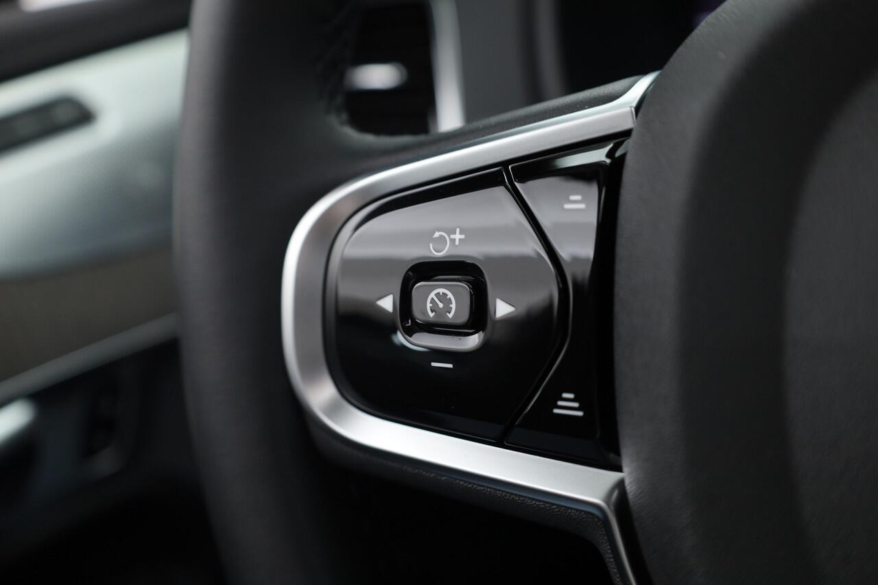 Volvo XC90 T8 Recharge Ultimate Dark | Pano | HUD | B&W | Stoelventi. | 360cam | Massage | Memory seats | 21''