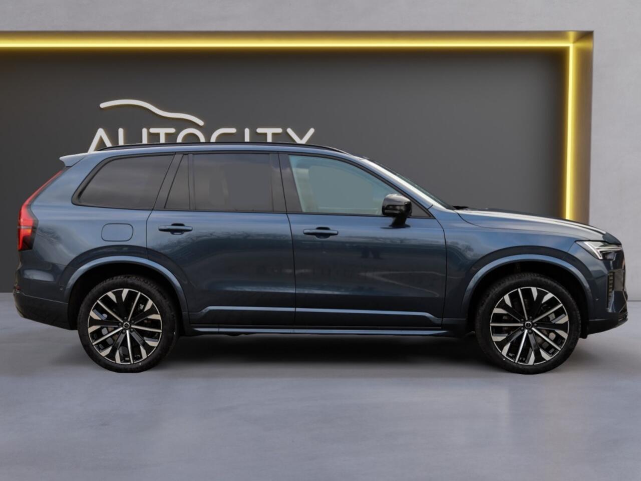 Volvo XC90 MY26 Plus Bright Recharge Plug-In Hybrid AWD Pano l 360 l HUD l