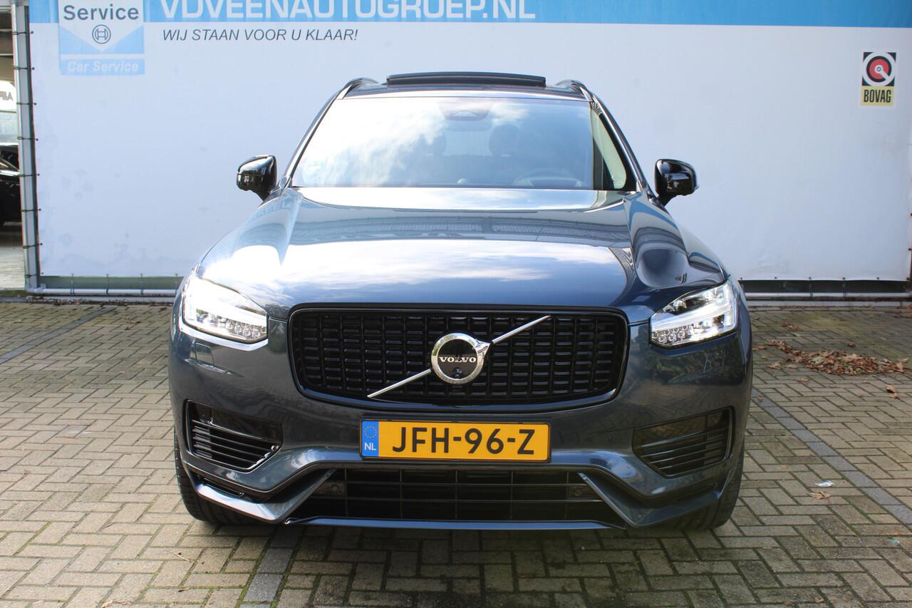 Volvo XC90 2.0 T8 Recharge AWD Ultra Dark | Incl. 12 maanden Garantie | Panorama dak | Massage stoelen | Stoel & Stuur verwarming | Stoelventilatie | Elektrisch verstelbare stoelen met memory | Stoelverwarming achter | 360* Camera | Elektrische kofferklep | Bower & 