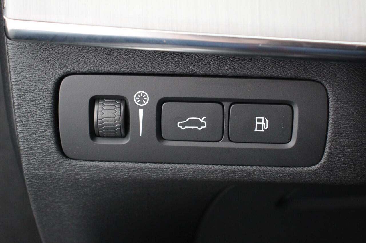 Volvo XC90 2.0 T8 Recharge AWD Inscription Expression | Navigatie | Apple Carplay/Android Auto | Parkeersensoren | Stoel- en stuurverwarming | Adaptive Cruise Control | Virtual Cockpit | Elektrisch inklapbare trekhaak | Elektrisch verstelbare bestuurderstoel met g