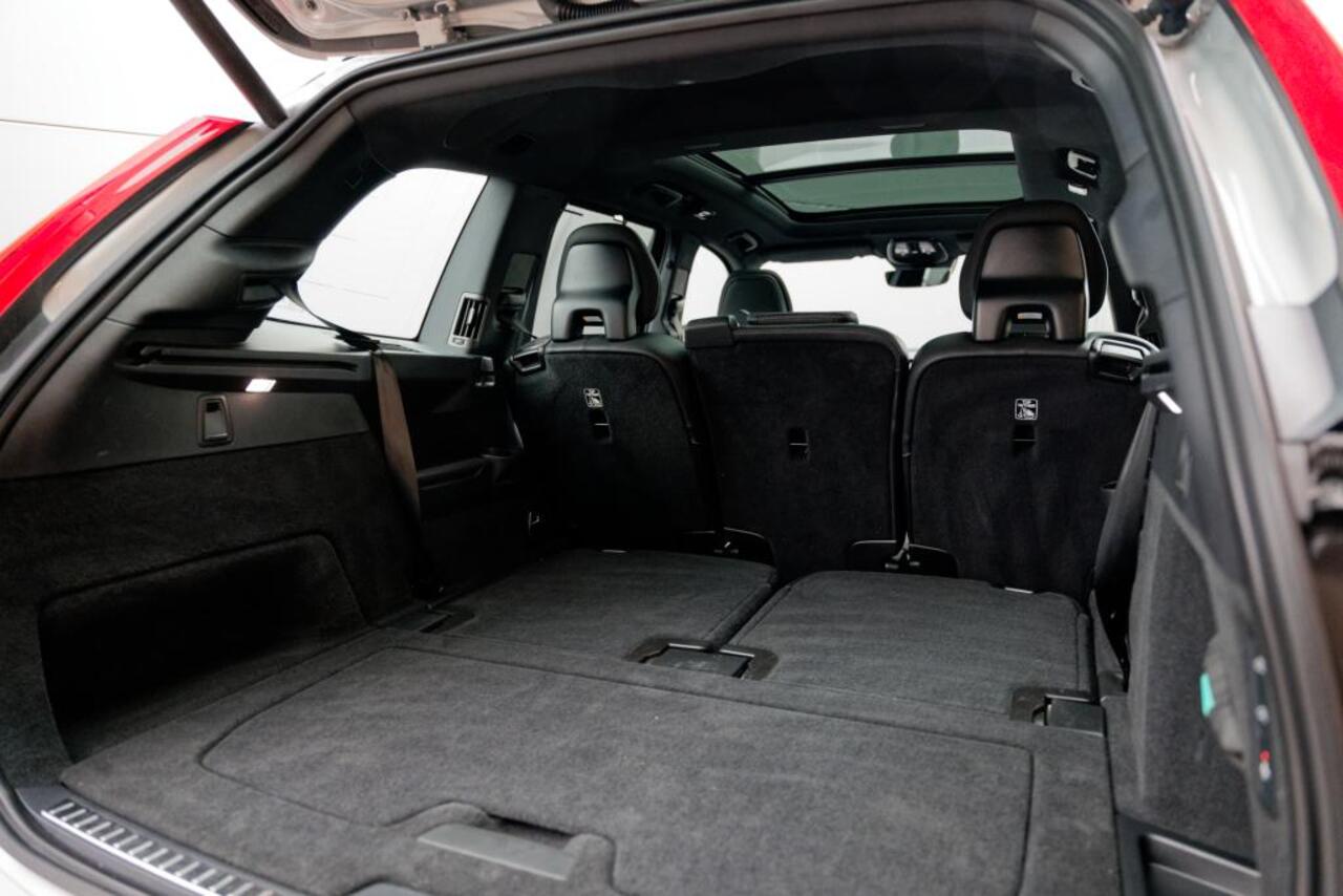 Volvo XC90 2.0 T8 Longrange B&W, Luchtvering, HUD, 22" LM velgen, 360 camera, enz