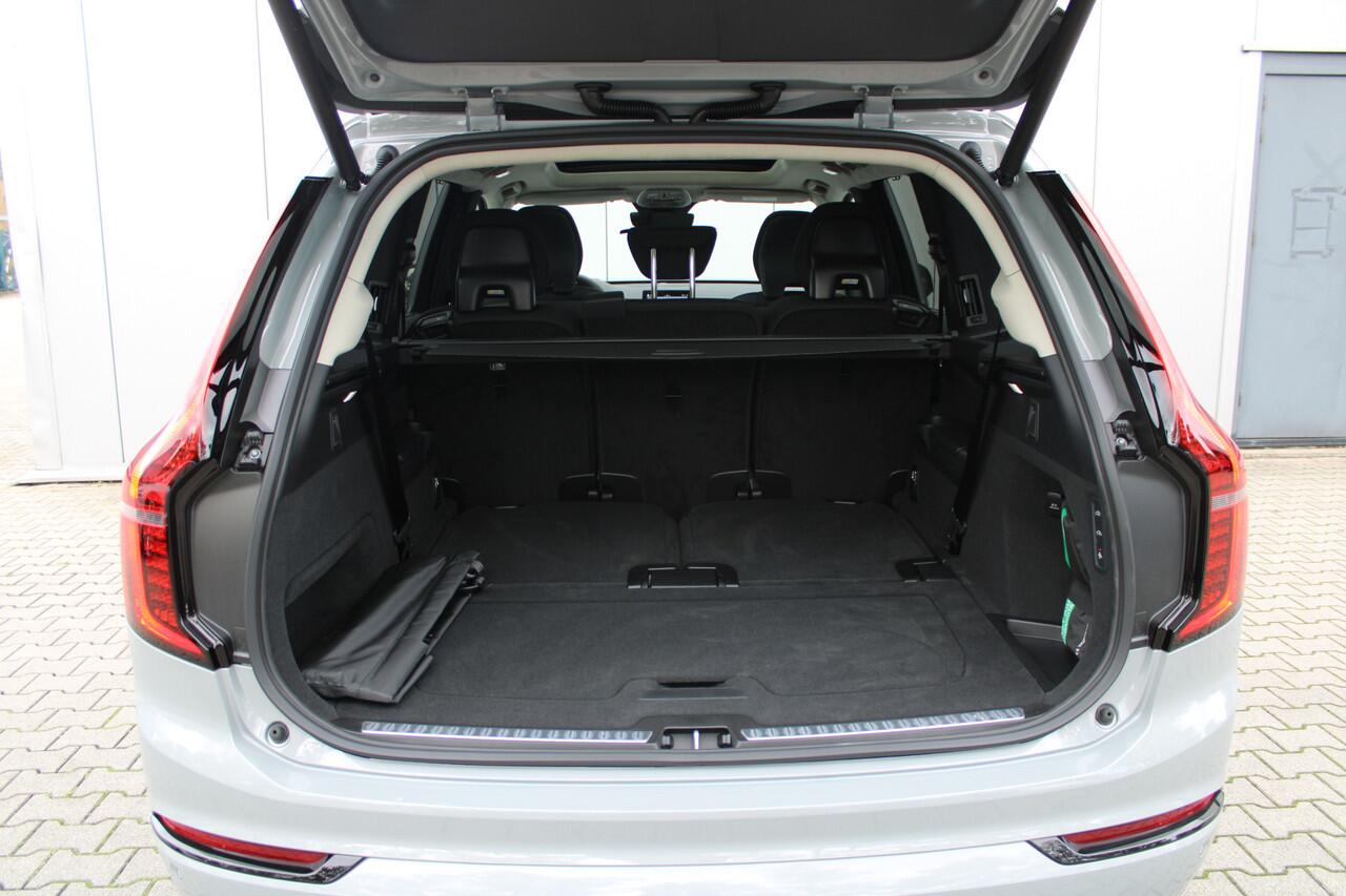 Volvo XC90 T8 Plug-in hybrid AWD Ultra Dark | Nieuw op voorraad | Luchtvering | Trekhaak