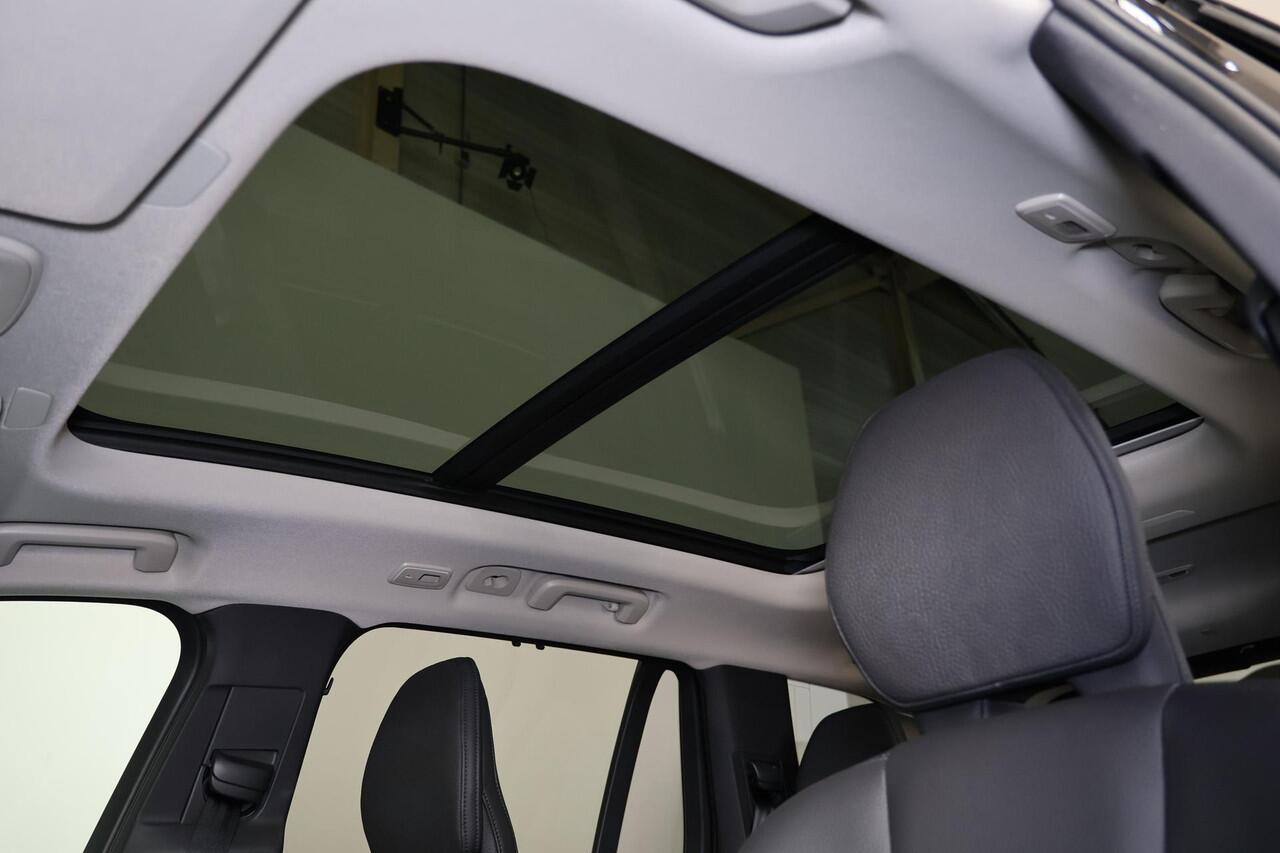 Volvo XC90 T8 Recharge AWD Plus Bright - Panorama/schuifdak - IntelliSafe Assist & Surround - 360º Camera - Harman/Kardon audio - Adaptieve LED koplampen - Verwarmde voorstoelen, stuur & achterbank - Parkeersensoren voor & achter - Elektr. bedienb. voorstoelen met g