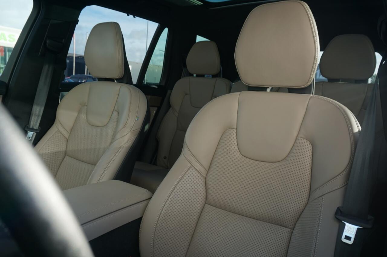 Volvo XC90 455PK T8 PHEV Ultra Dark FACELIFT | LEDER | TREKHAAK EL. WEGKL.
